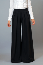 pleated trouser