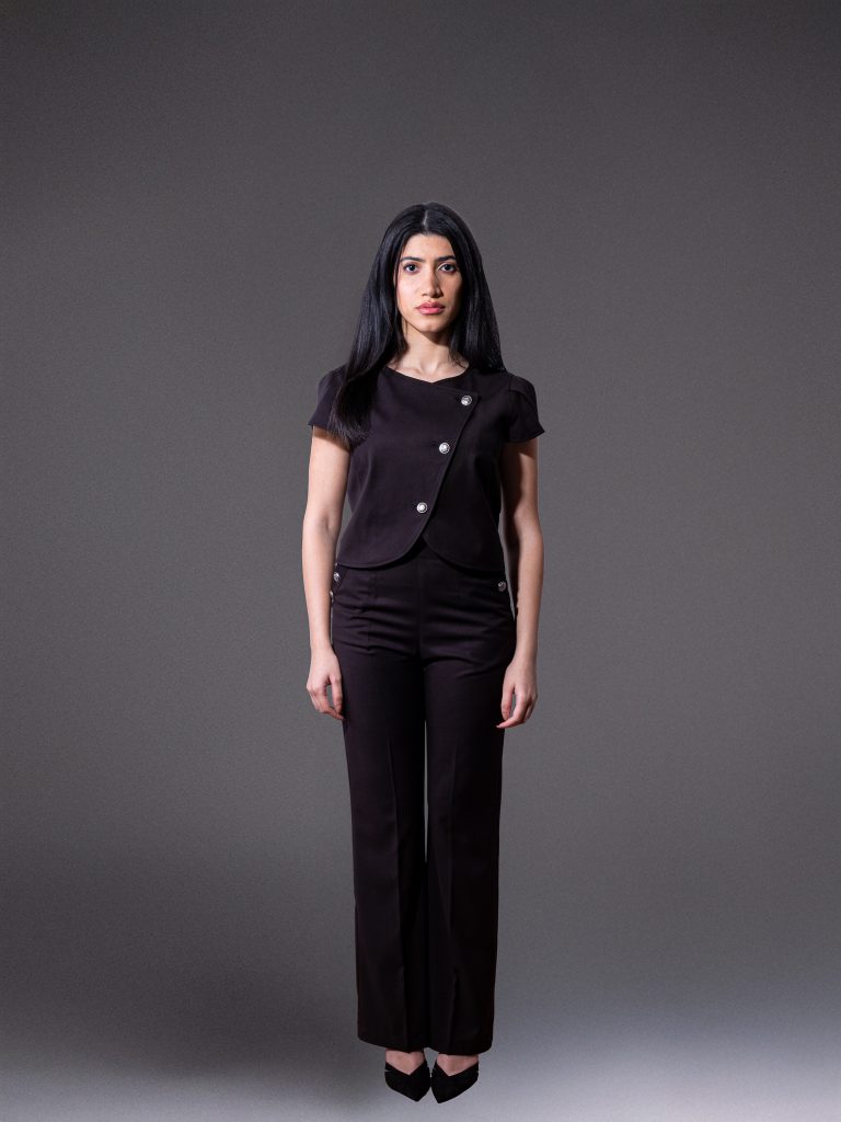 High-Waisted Black Tailored Trousers with Pocket Button Fastening